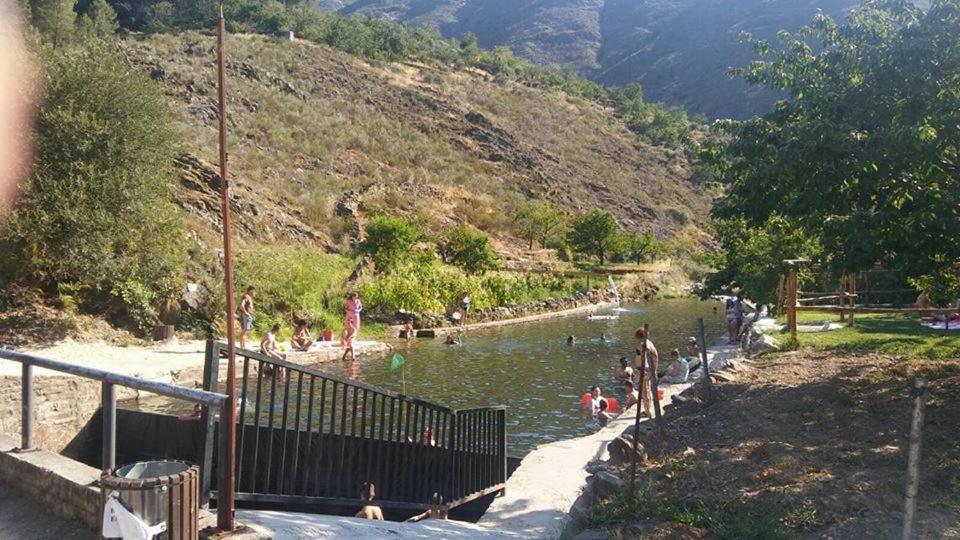 Alojamientos Rurales Hurdes Altas - La Antigua Guarderia 카사레스 데 라스 우르데스 외부 사진